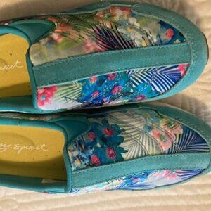 Easy Spirit Turquoise Floral Travel time Mule, 7.5